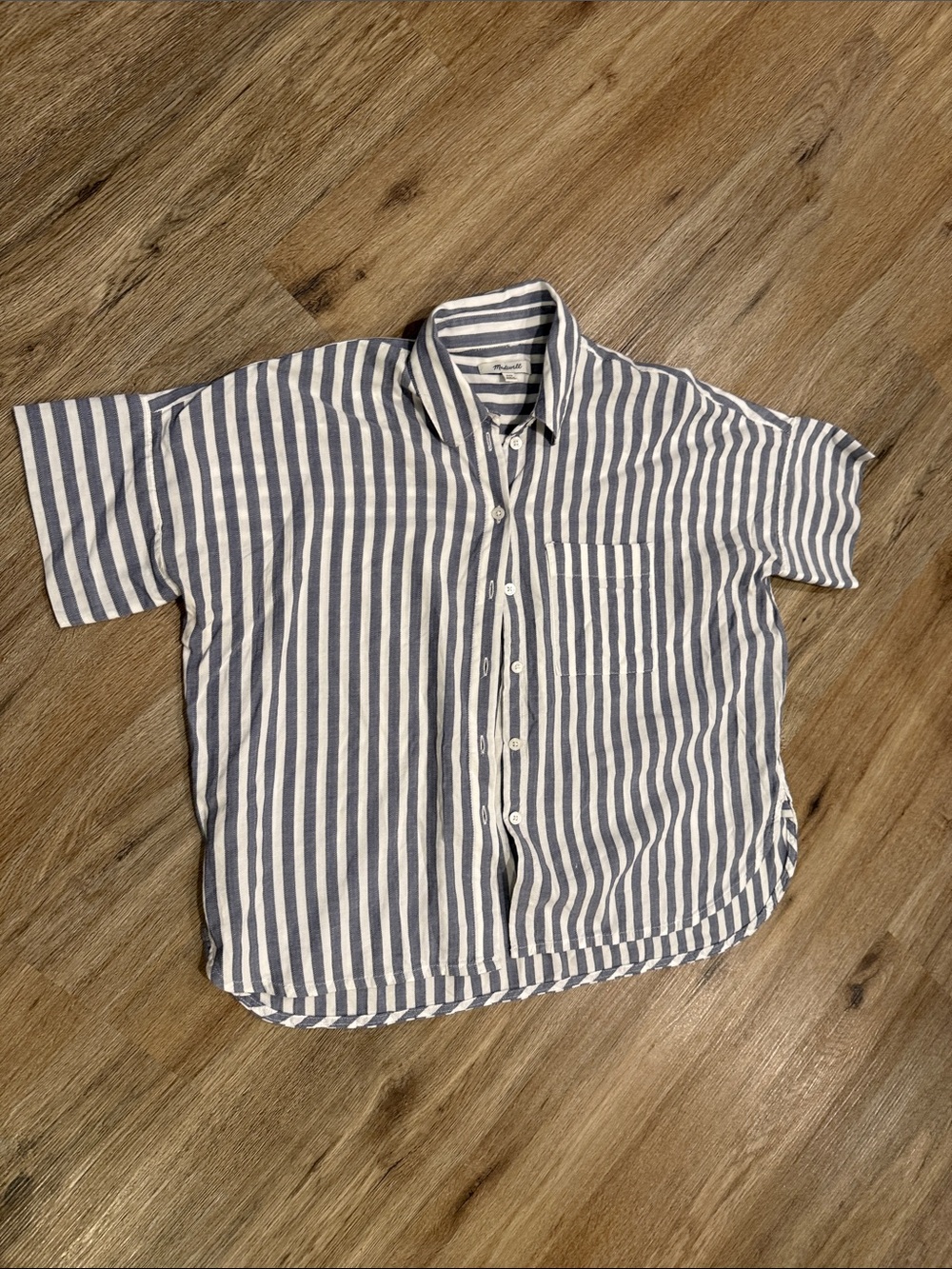 NWOT Madewell Short-Sleeve Vertical Stripe Button-Down Shirt - Blue & White